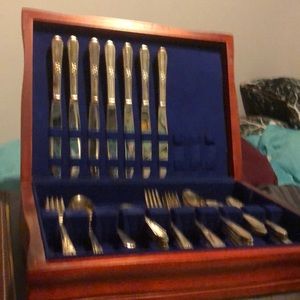 WM Rogers incomplete silver service with documents